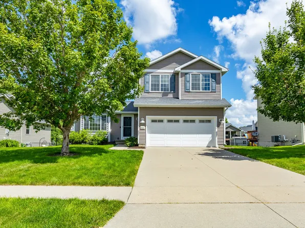645 SE Pleasant View Dr, Waukee, IA 50263