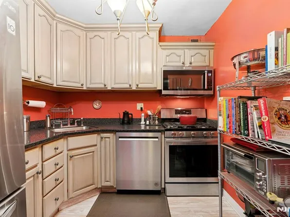 2100 Linwood Avenue #6C, Fort Lee, NJ 07024