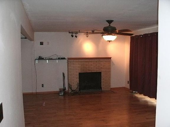 2nd image of 238 N California St