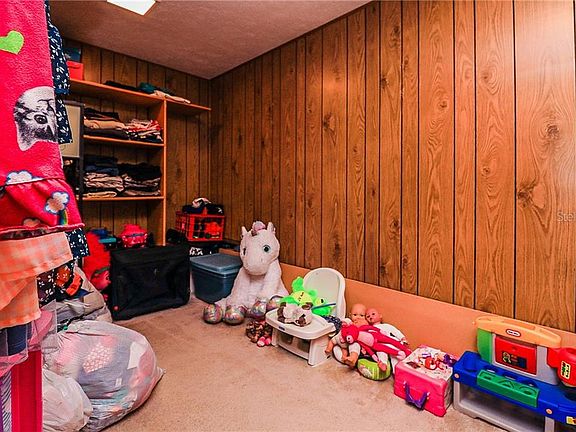3rd image of 23400 Harper Ave