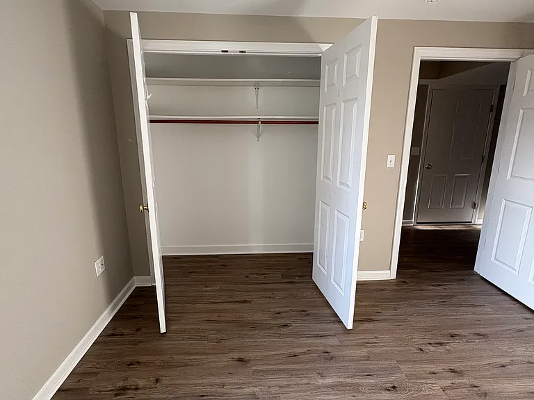 208 S Cherry St #4 — Photo 8