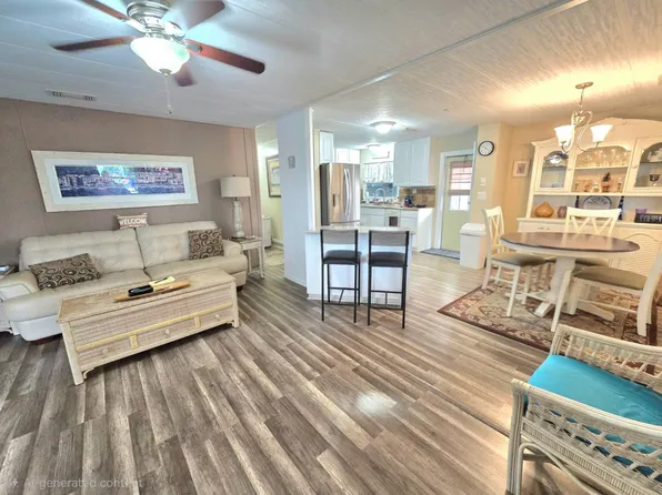 953 Bunker Hill Dr, Naples, FL 34110