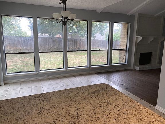 4th image of 1022 Mountview Dr