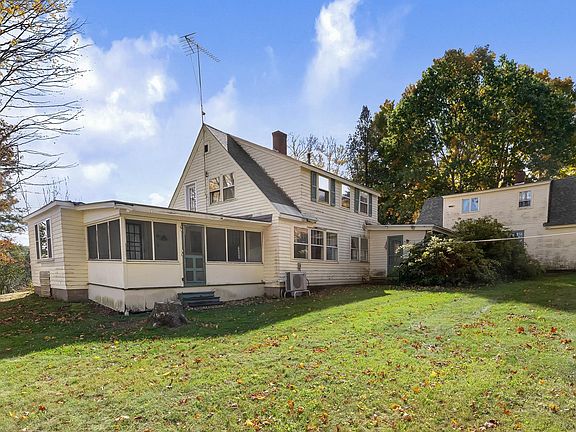 3rd image of 1115 Brookfield Road