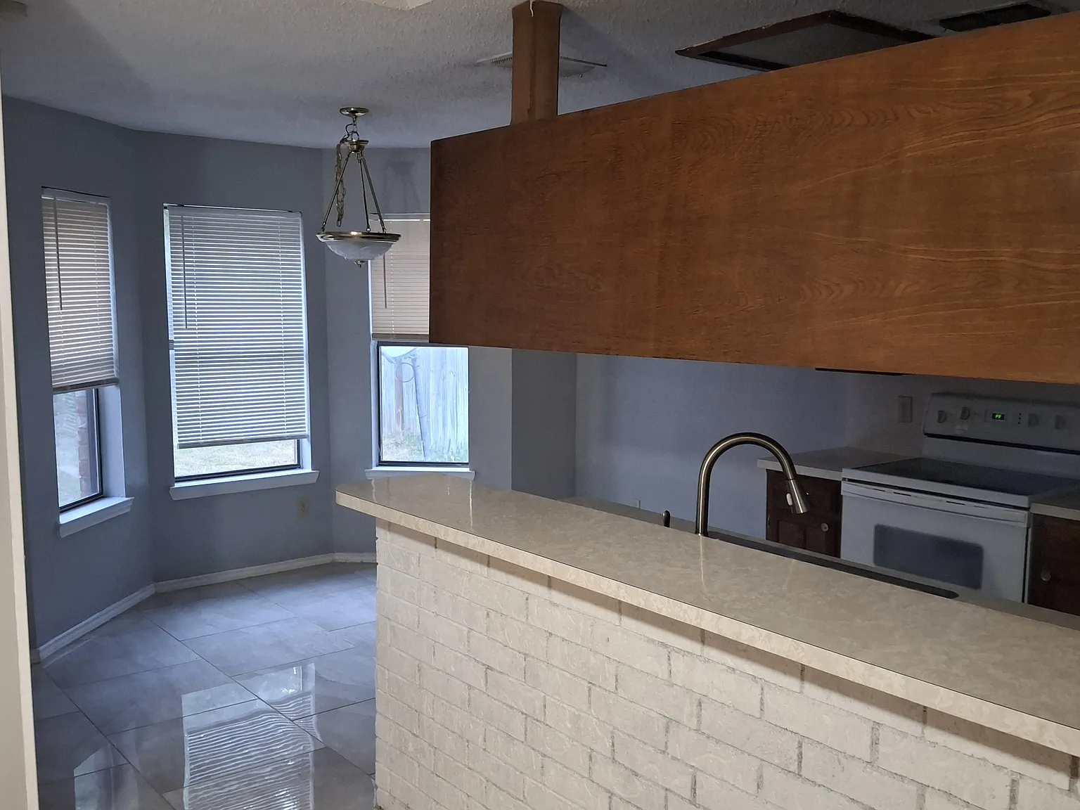 3 bed, 1600 sqft, $1,800 — Photo 4