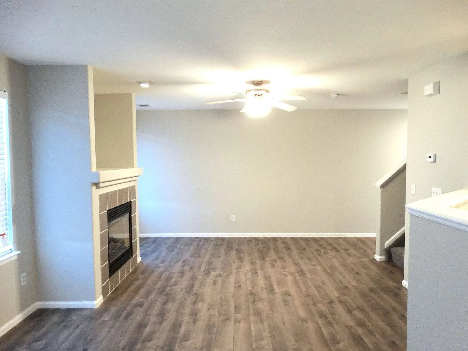 3 bed, 2.0 bath, 1400 sqft, $2,550 — Photo 4