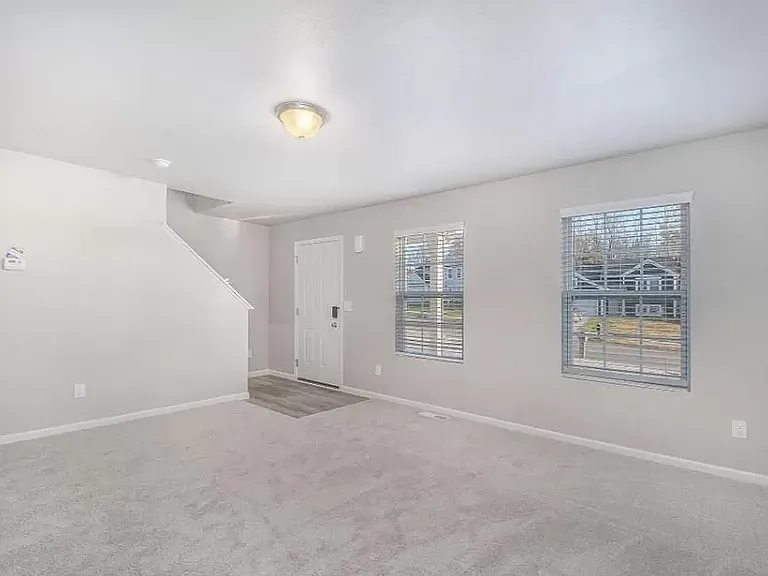 6354 Wood Hollow Ave — Photo 6