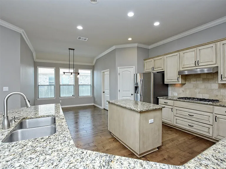2508 Hilltop Divide Ln — Photo 9