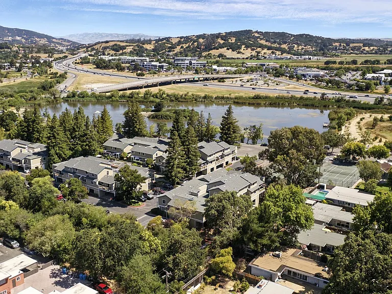 Redwood Landing — Photo 4