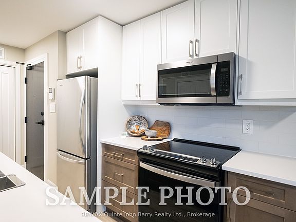 3rd image of 10 Hillside Meadow Dr #101