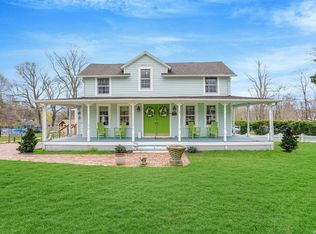 29 Three Sisters Rd, Saint James, NY 11780