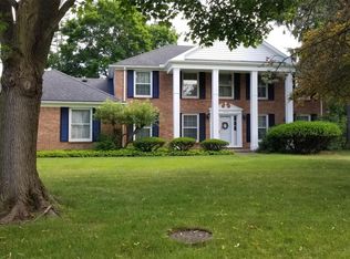 5396 Provincial Dr, Bloomfield Hills, MI 48302