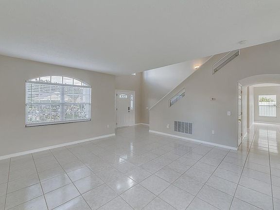 5th image of 420 Peppermill Cir