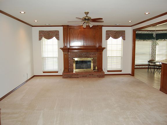 5th image of 3108 SW 105th St