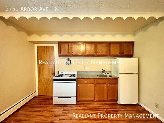 3rd image of 2751 Arbor Ave APT 8