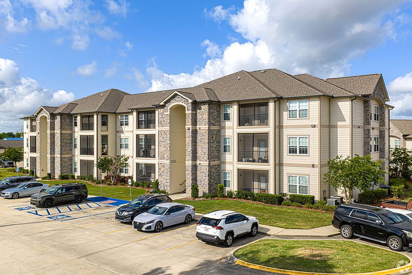 1st image of 100 Belmere Luxury Ct #1012