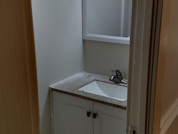 2nd image of 1209 18th Ave NE #1