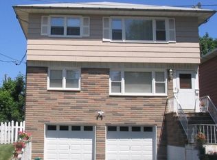 202 Lakewood Dr, Bloomfield, NJ 07003