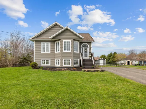 218 Mason Rd, Stratford, PE C1B 2E9
