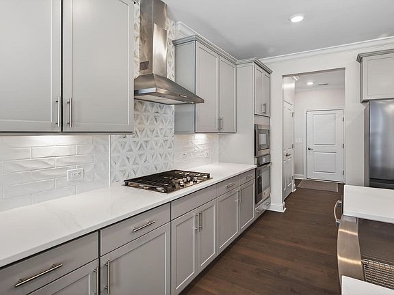 3rd image of 1234 Ballerina Ln