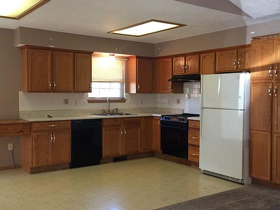 2nd image of 120 McDaniel St #120