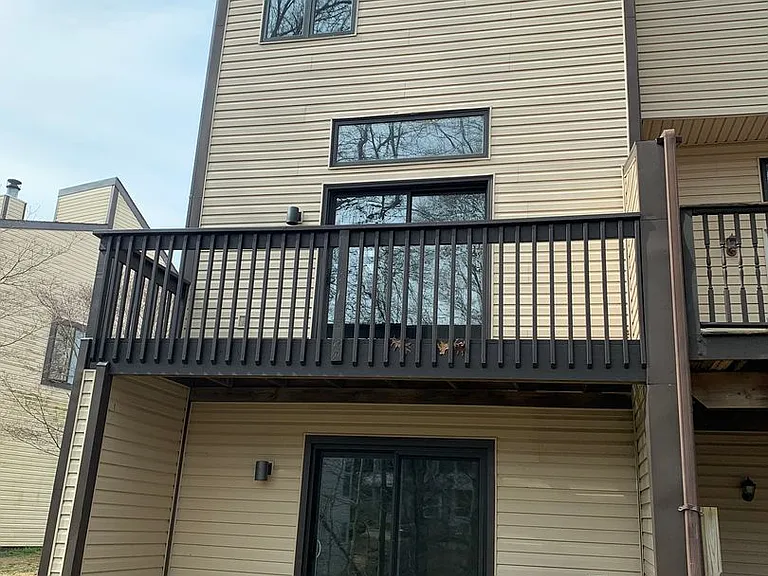 3229 Champions Dr — Photo 2