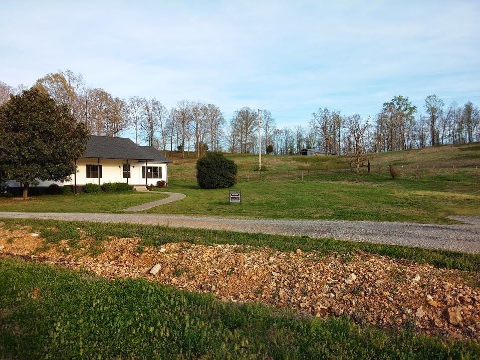 1st image of 470 Tom Clark Ln
