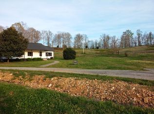 470 Tom Clark Ln, Cumberland City, TN 37050