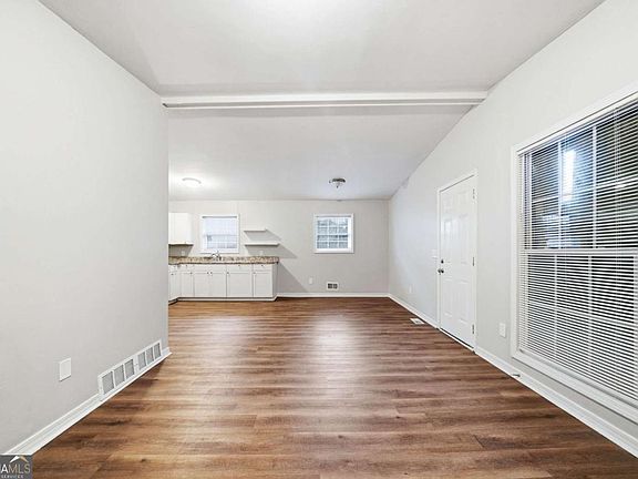 5th image of 3024 Pasadena Dr