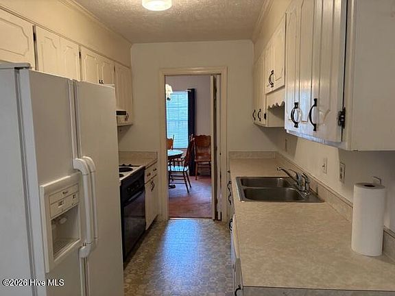 2nd image of 185 Bronwyn Street