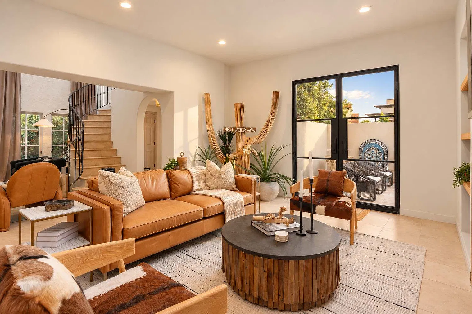 4 bed, 4.0 bath, 3778 sqft, $21,202 — Photo 4