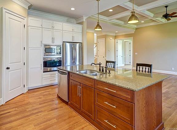 5th image of 15030 Brannock Hills Dr #84