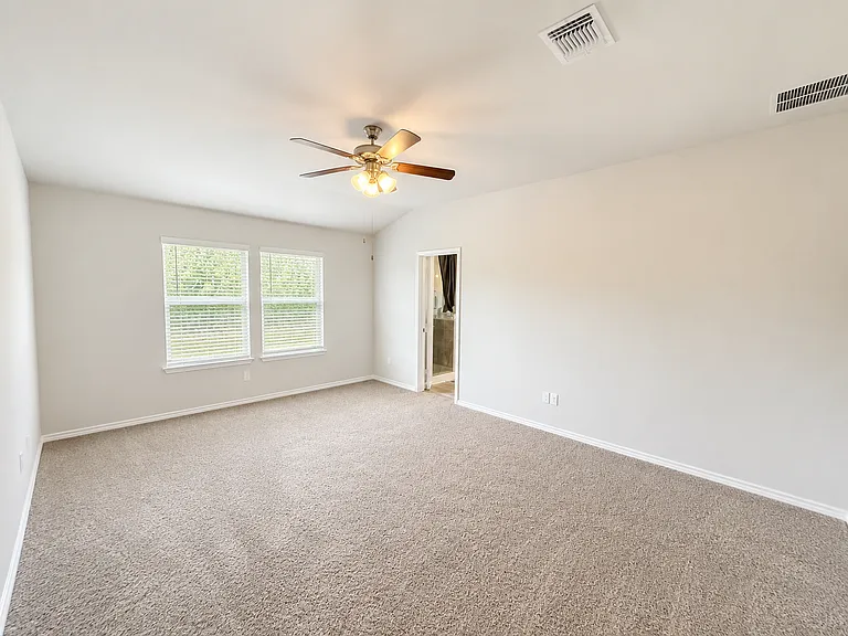 1706 Friesian Loop — Photo 28