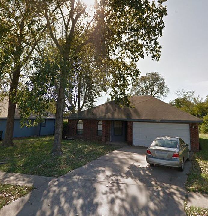 2nd image of 2307 Caprice Dr