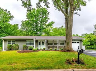 715 Bergerac Dr, Saint Louis, MO