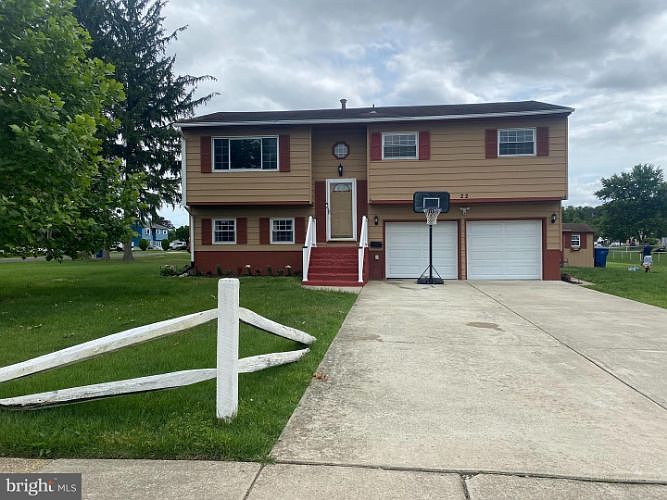 1st image of 22 Seeley Dr