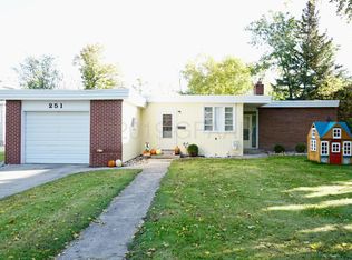 251 Houston Ave, Crookston, MN 56716