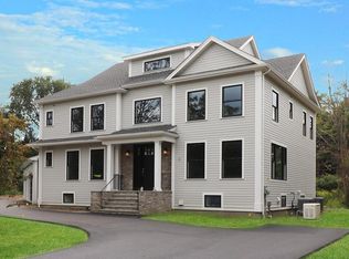 5 Battle Green Rd, Lexington, MA 02421