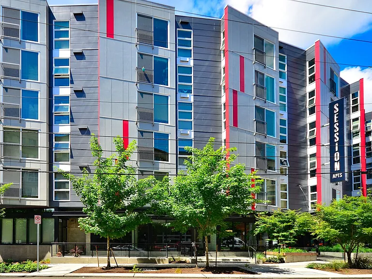 Session Apartments — Photo 3