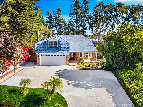 24692 Julie Ave Photo 1