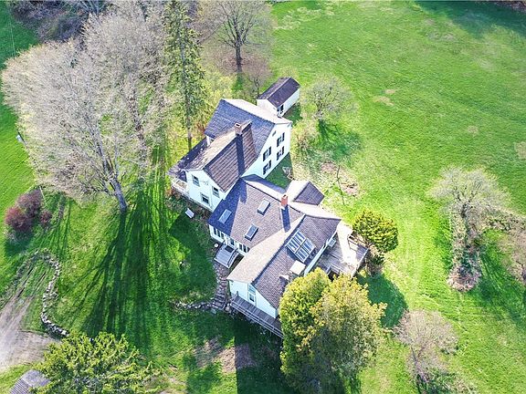 3rd image of 217 Walters Way