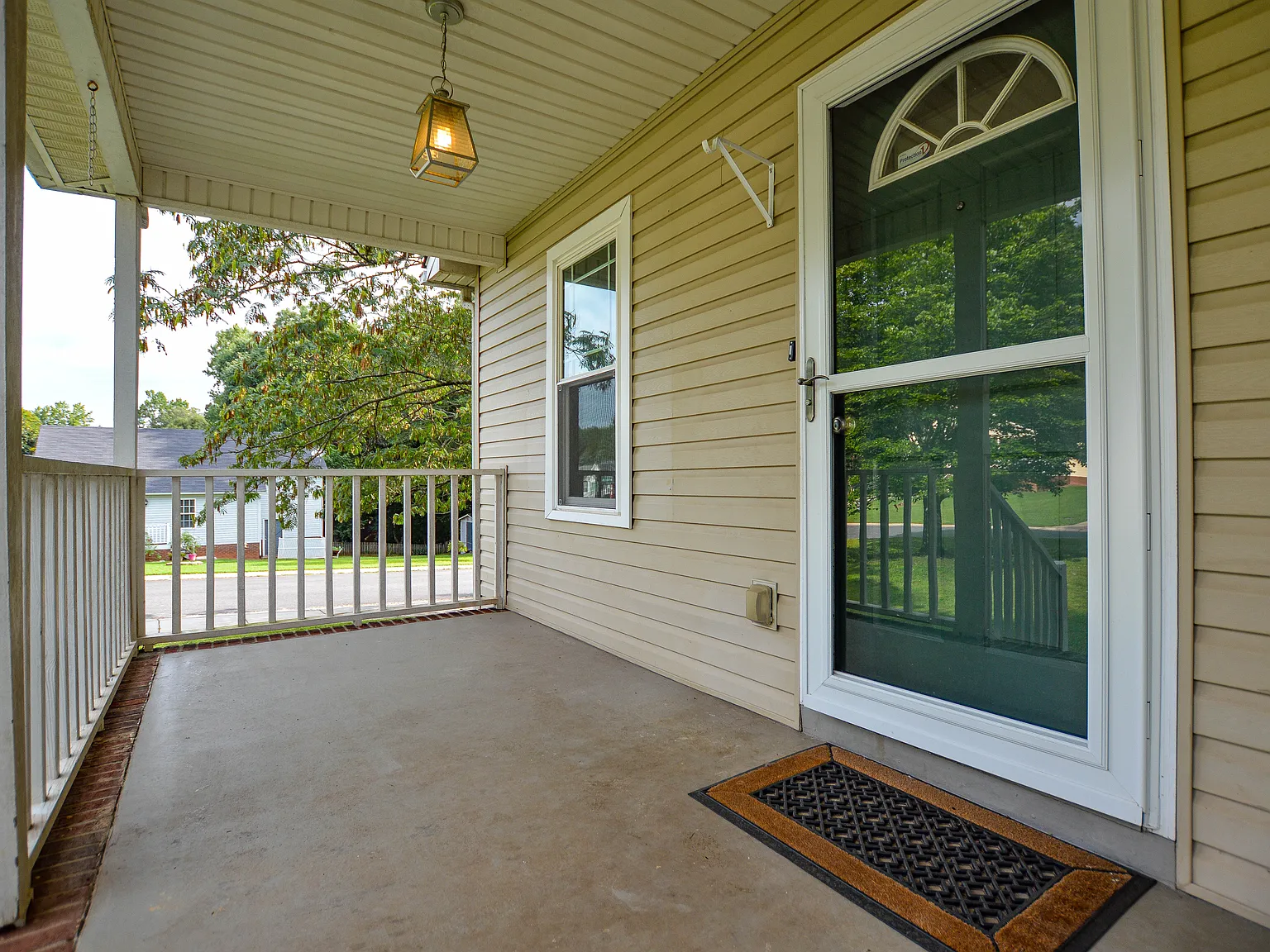 2 bed, 958 sqft, $1,995 — Photo 3