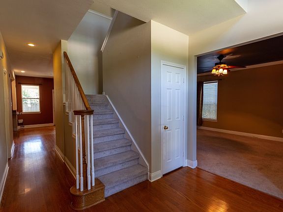 5th image of 41385 Tulip Hill Ave