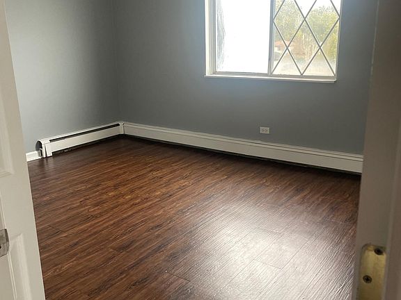 3rd image of 17138 71st Ave APT 11