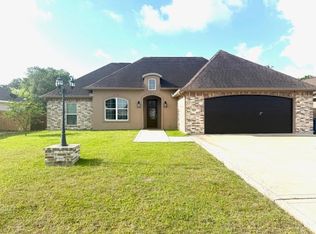 555 Tryson Ln, Bridge City, TX 77611