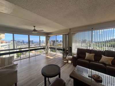 1022 Prospect St APT 804E, Honolulu, HI, 96822