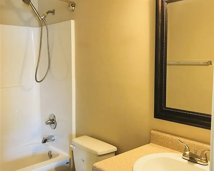 211 Station Way — Photo 7