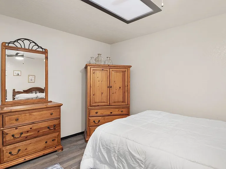 103 Niblic Ct — Photo 14