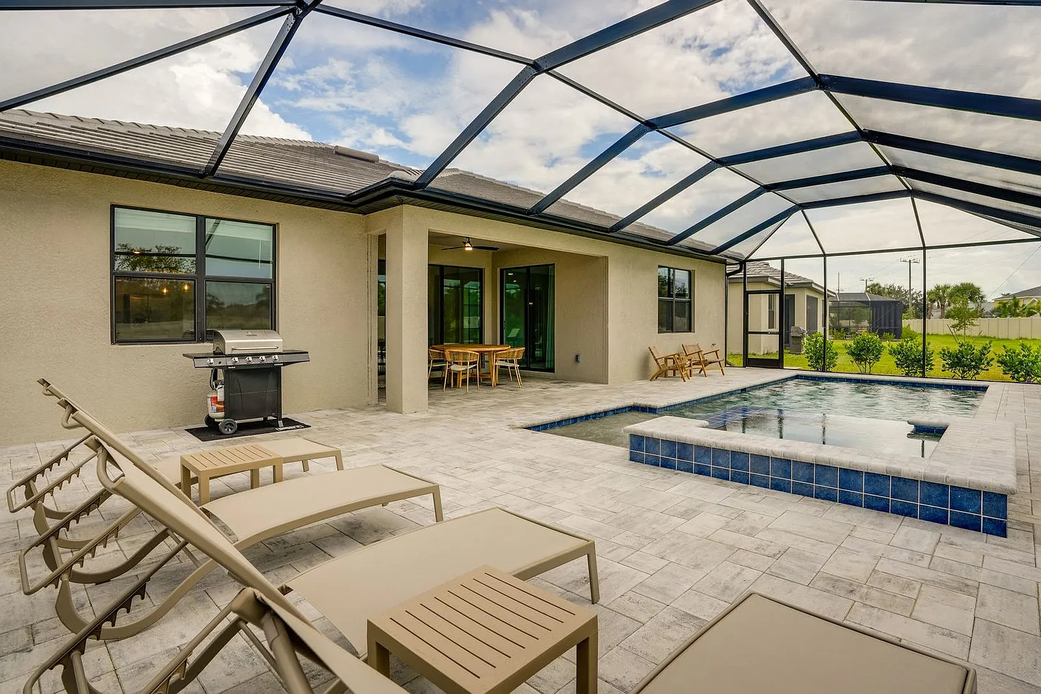 3 bed, 3.0 bath, 2443 sqft, $5,564 — Photo 3