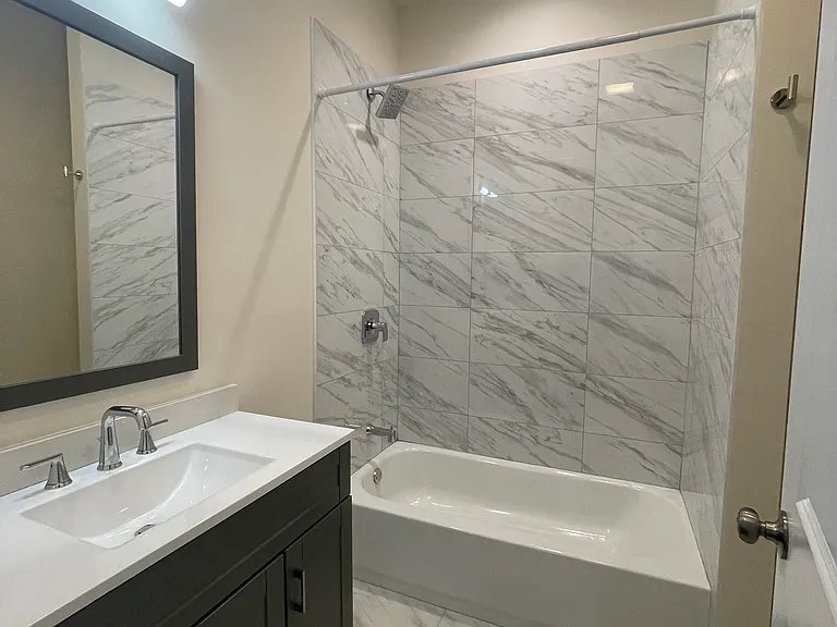 2819 W Cullom Ave #3 — Photo 11